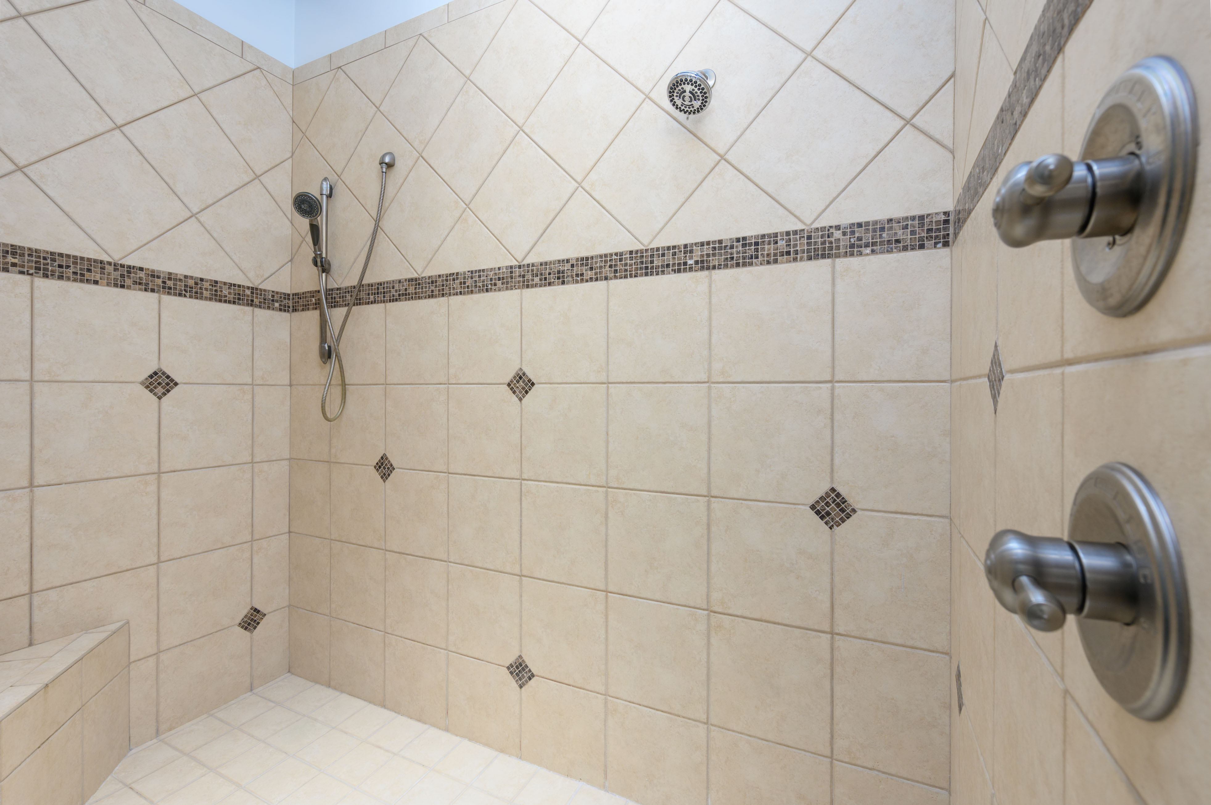 1060 Montgomery Drive image 26